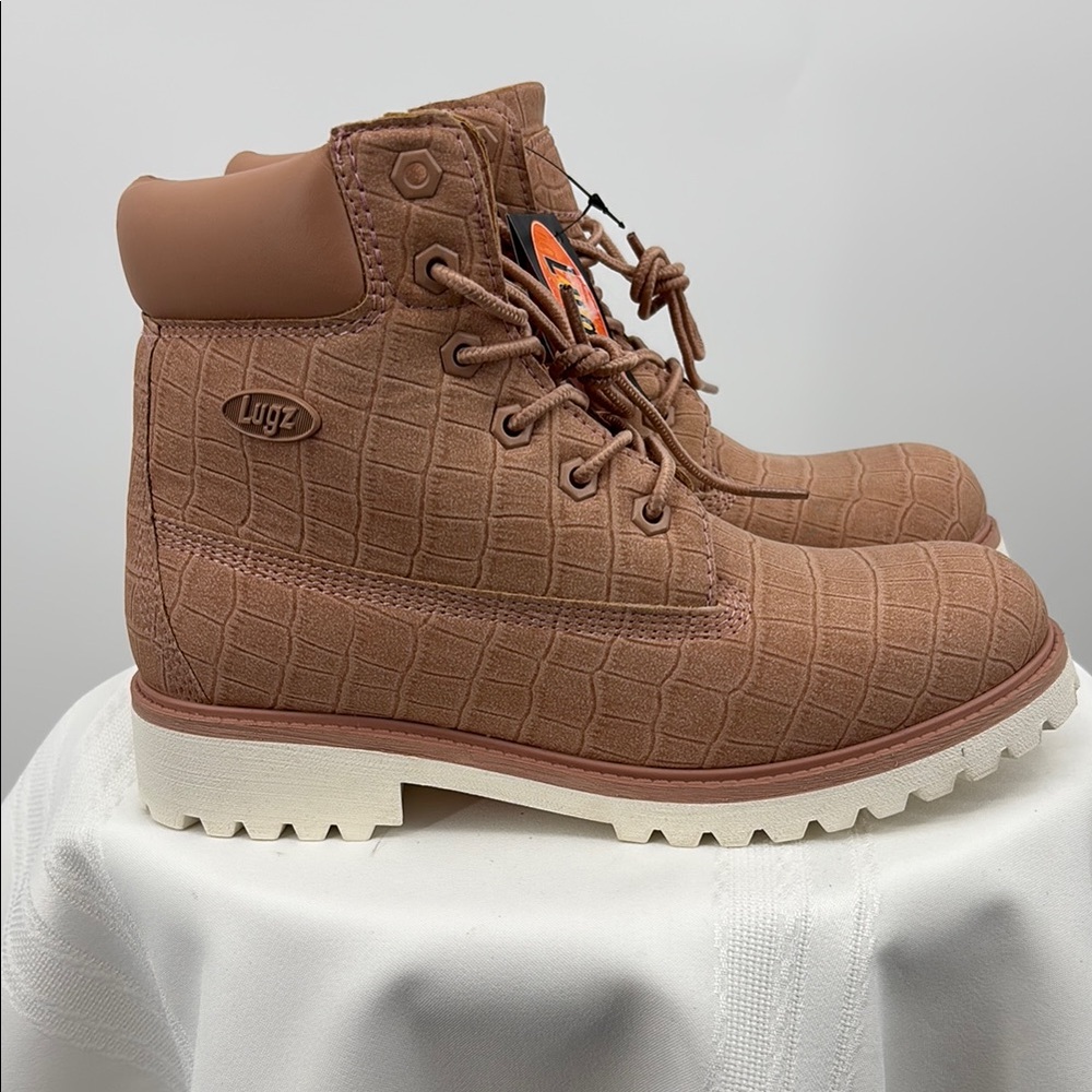Lugz Women’s Tan Crocodile Texture Boots, Size 7.5